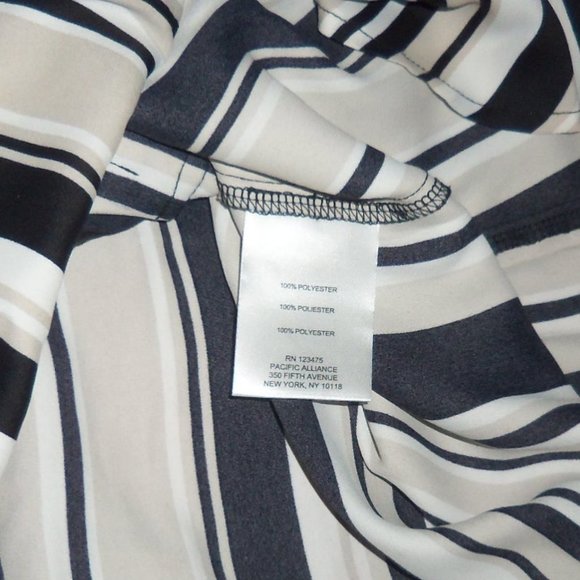 Jones New York Black Striped Button Down Top Blouse - Size Small - NWT - Picture 8 of 10